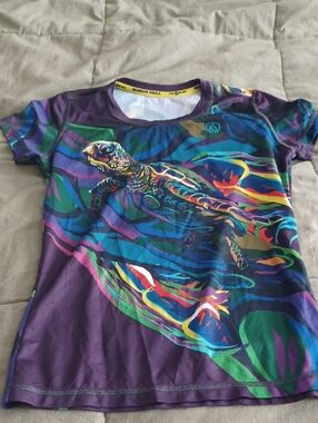 INKnBURN Women's Short Sleeve Tee - Purple with Multicolor Turtle Graphic